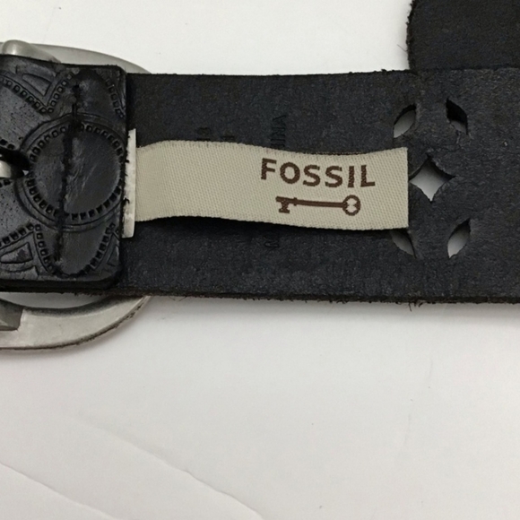 Fossil Black Flower Tooled Leather Belt - Picture 4 of 6